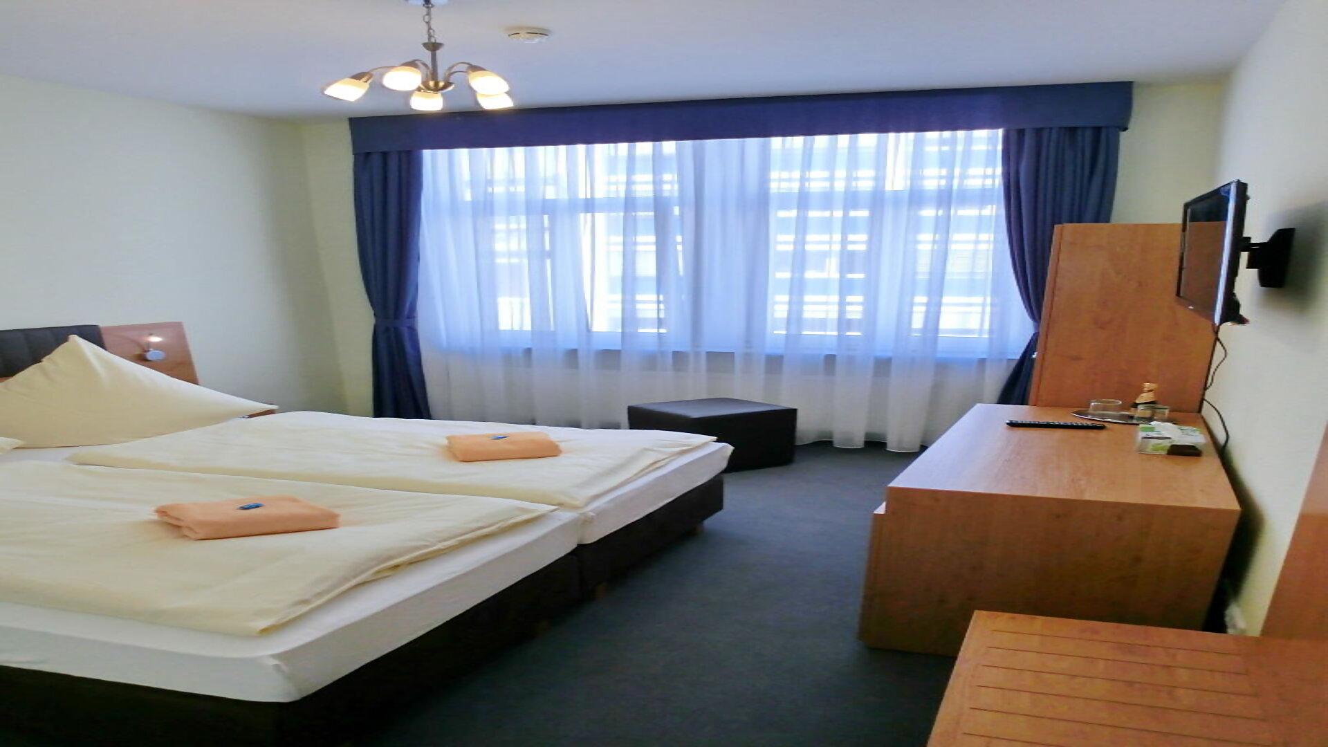 Hotel Expo Frankfurt City Centre Франкфурт на Майн Екстериор снимка