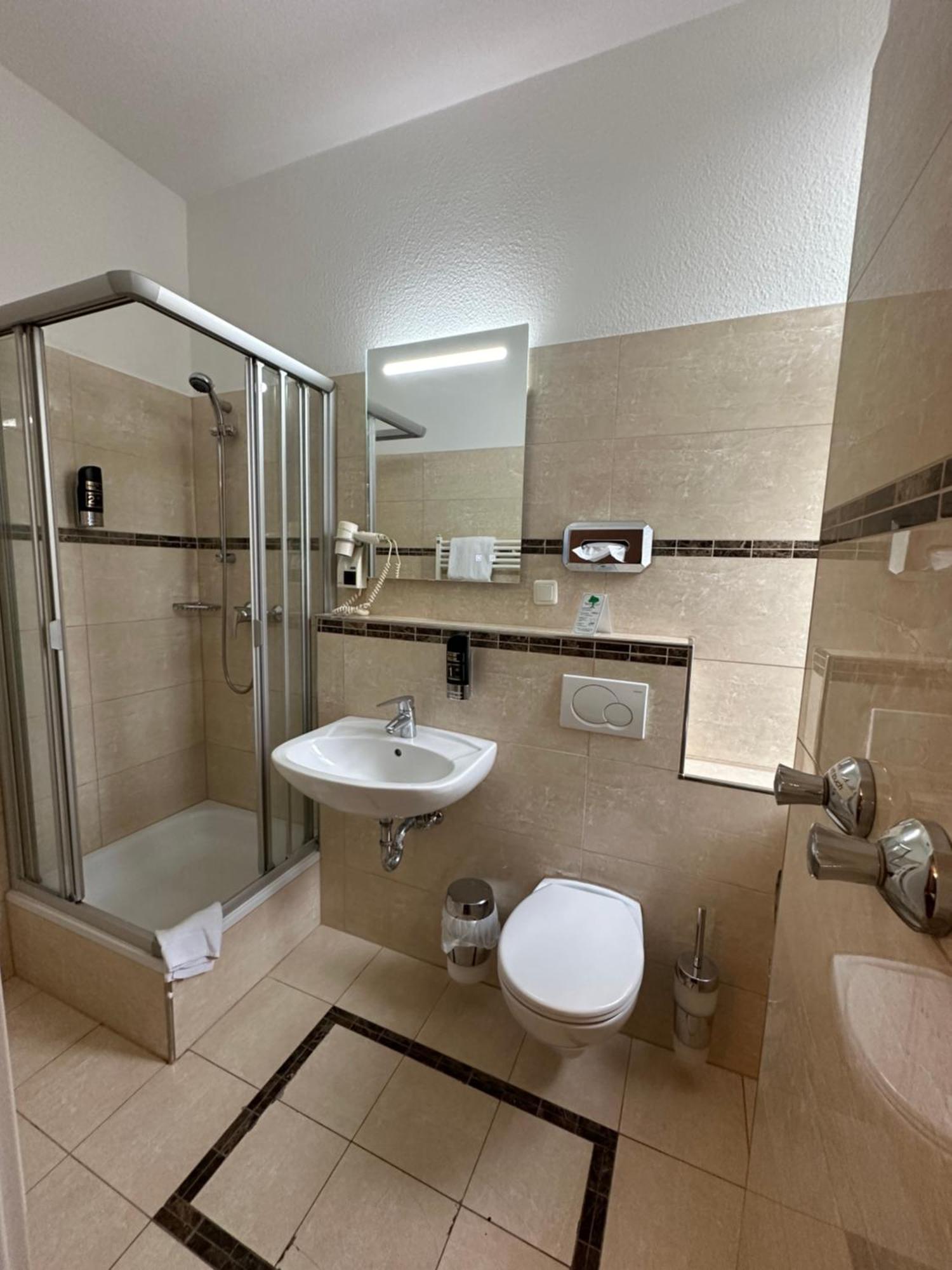 Hotel Expo Frankfurt City Centre Франкфурт на Майн Екстериор снимка