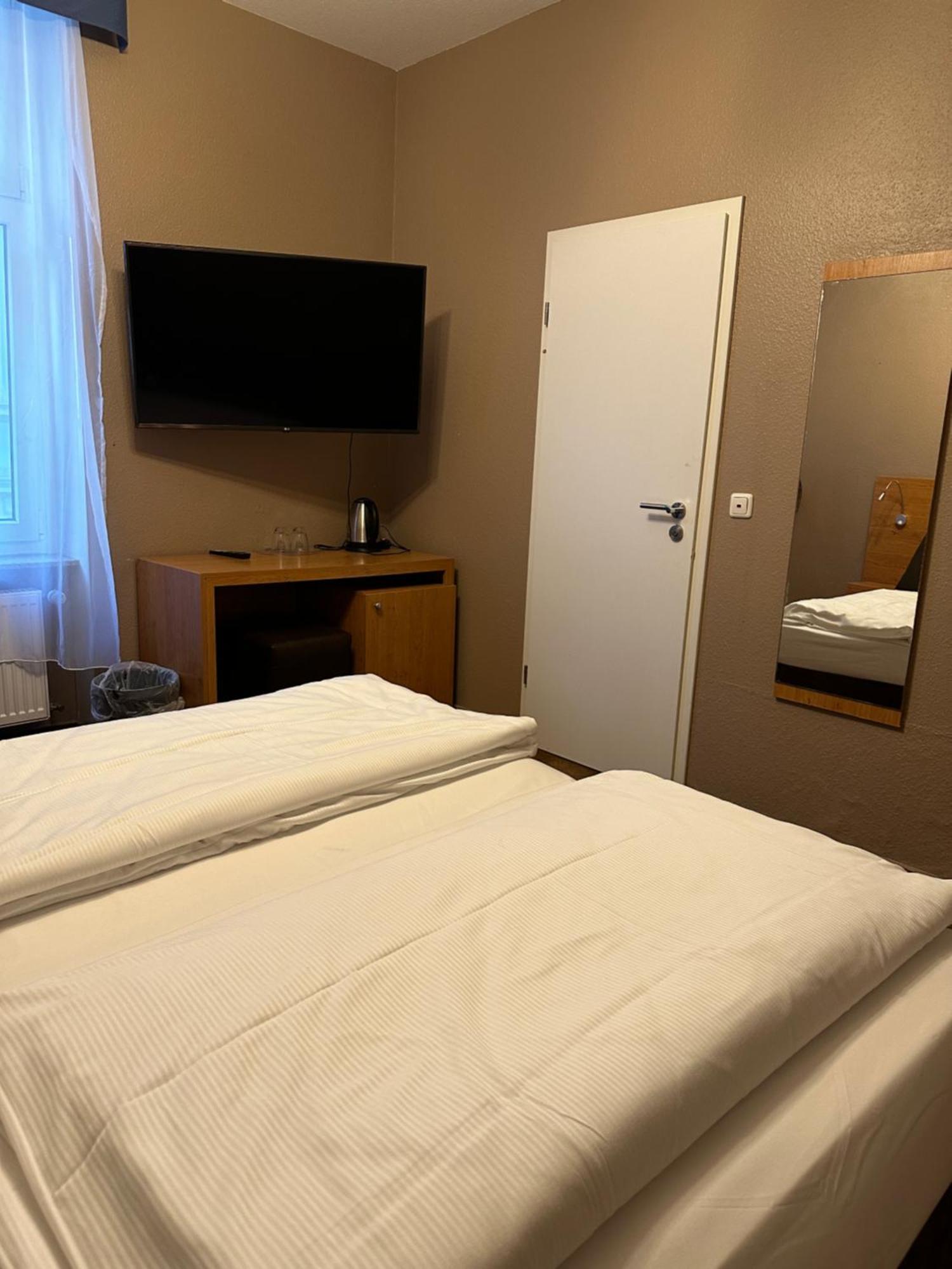 Hotel Expo Frankfurt City Centre Франкфурт на Майн Екстериор снимка